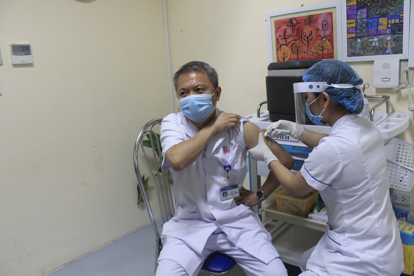 Tạo điều kiện để vaccine Covid-19 được nhập khẩu nhanh nhất