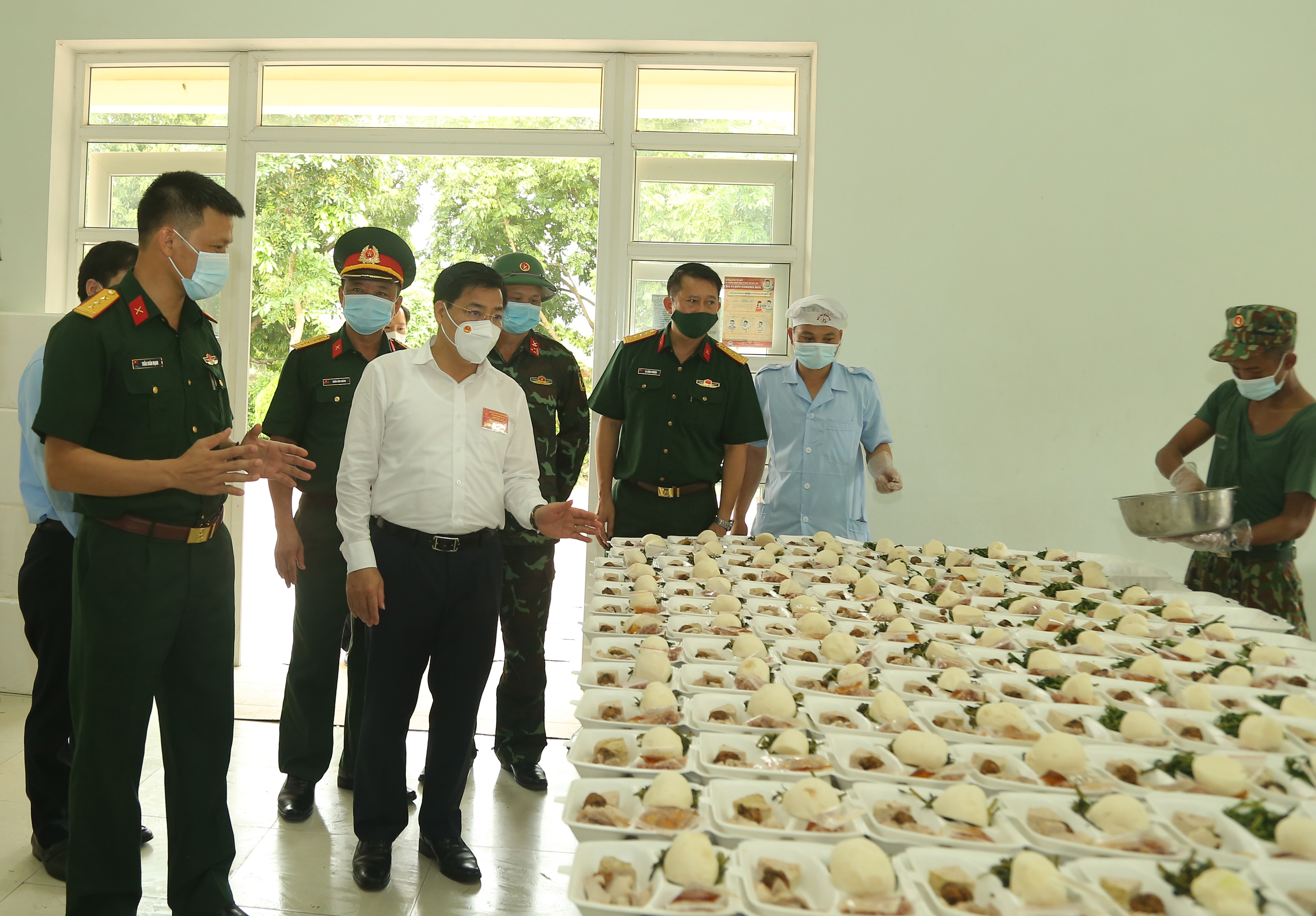 Tập trung toàn lực thực hiện mục tiêu kép