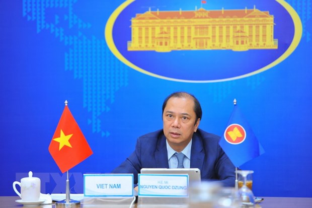Bảo đảm cách tiếp cận cân bằng và vai trò trung tâm của ASEAN