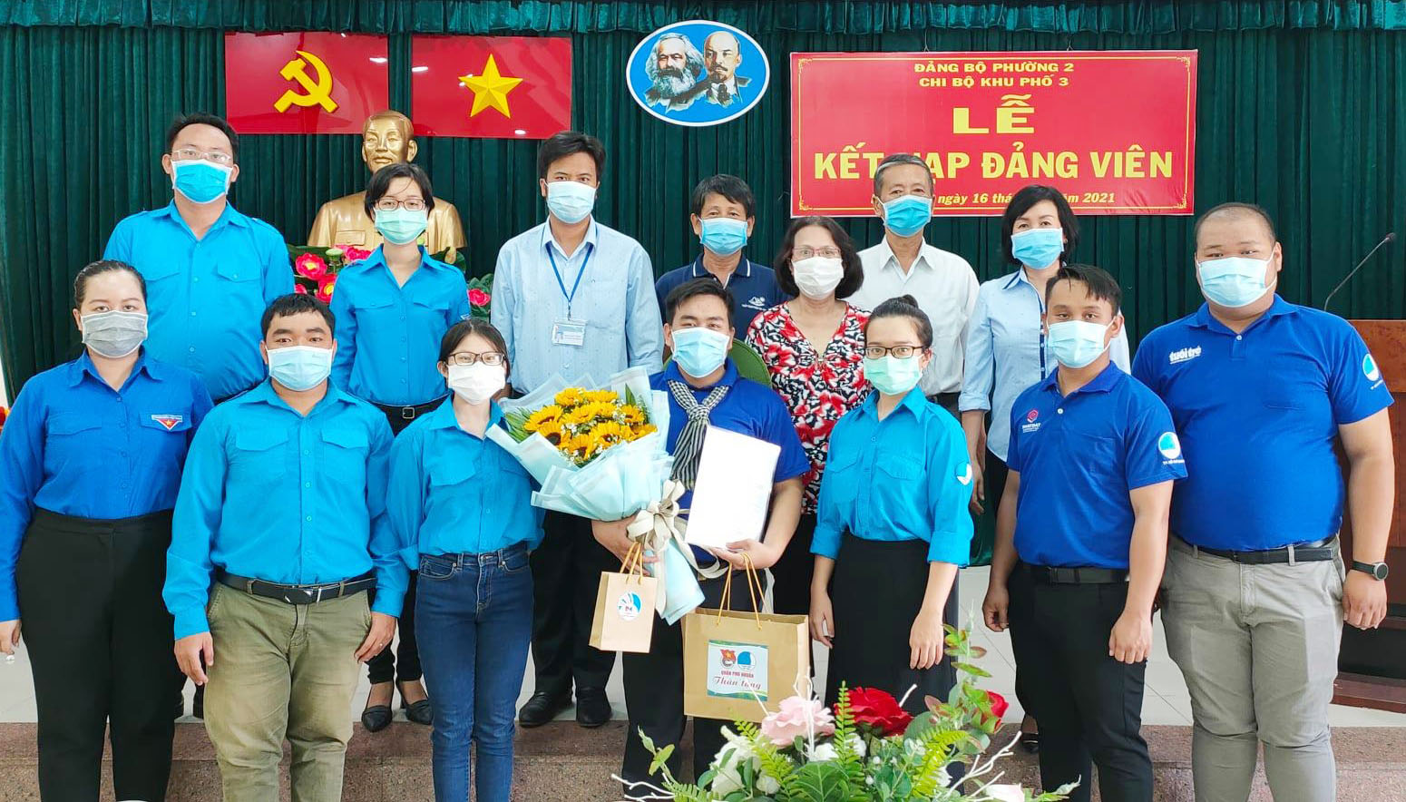 Kết nạp Đảng trên trận tuyến chống dịch Covid-19 