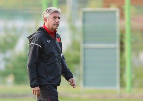 Giám đốc kỹ thuật Jurgen Gede dẫn dắt CLB Viettel ở AFC Champions League