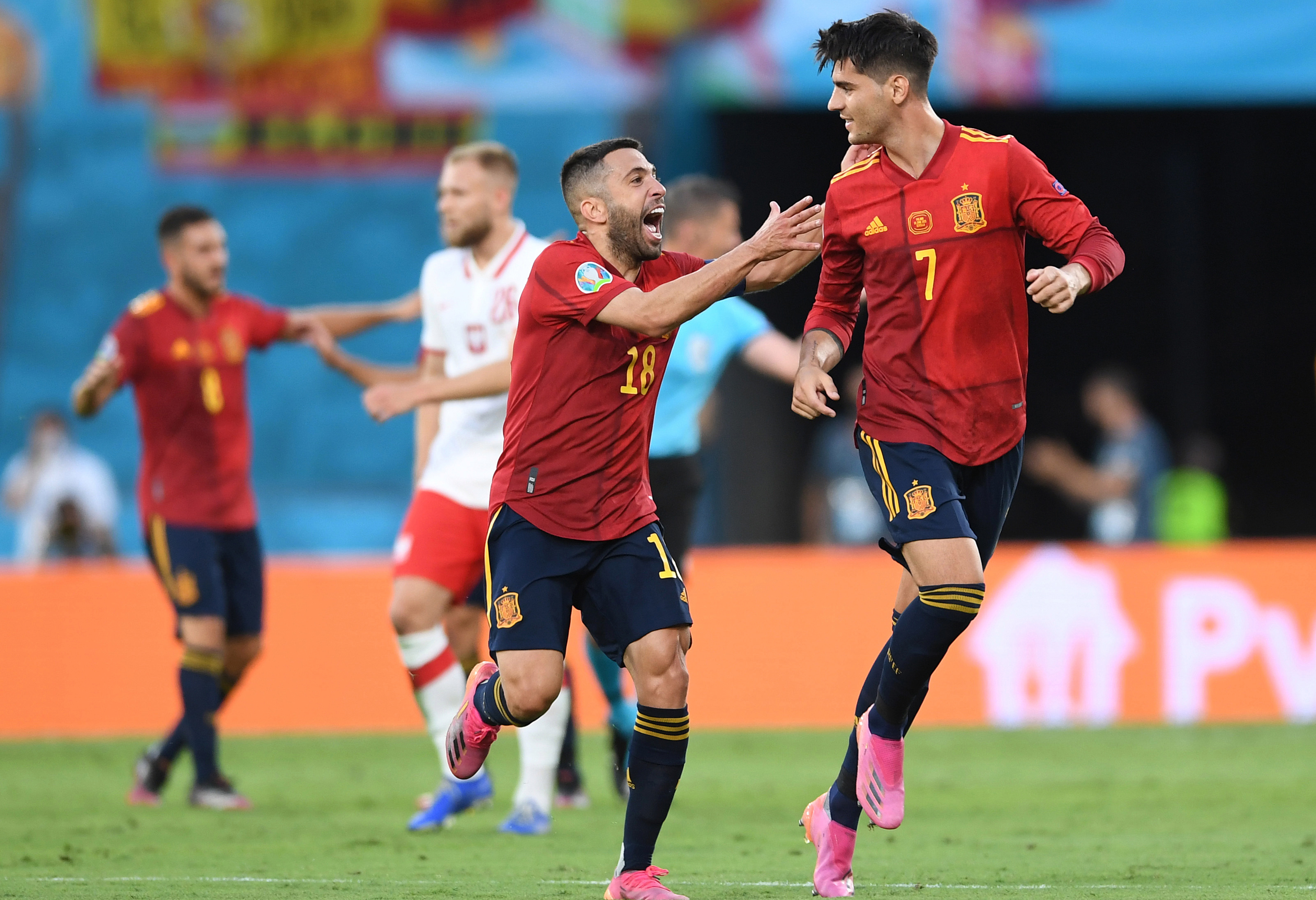 Vòng bảng Euro 2020: Xứng đáng là “bữa tiệc” bóng đá giàu cảm xúc

