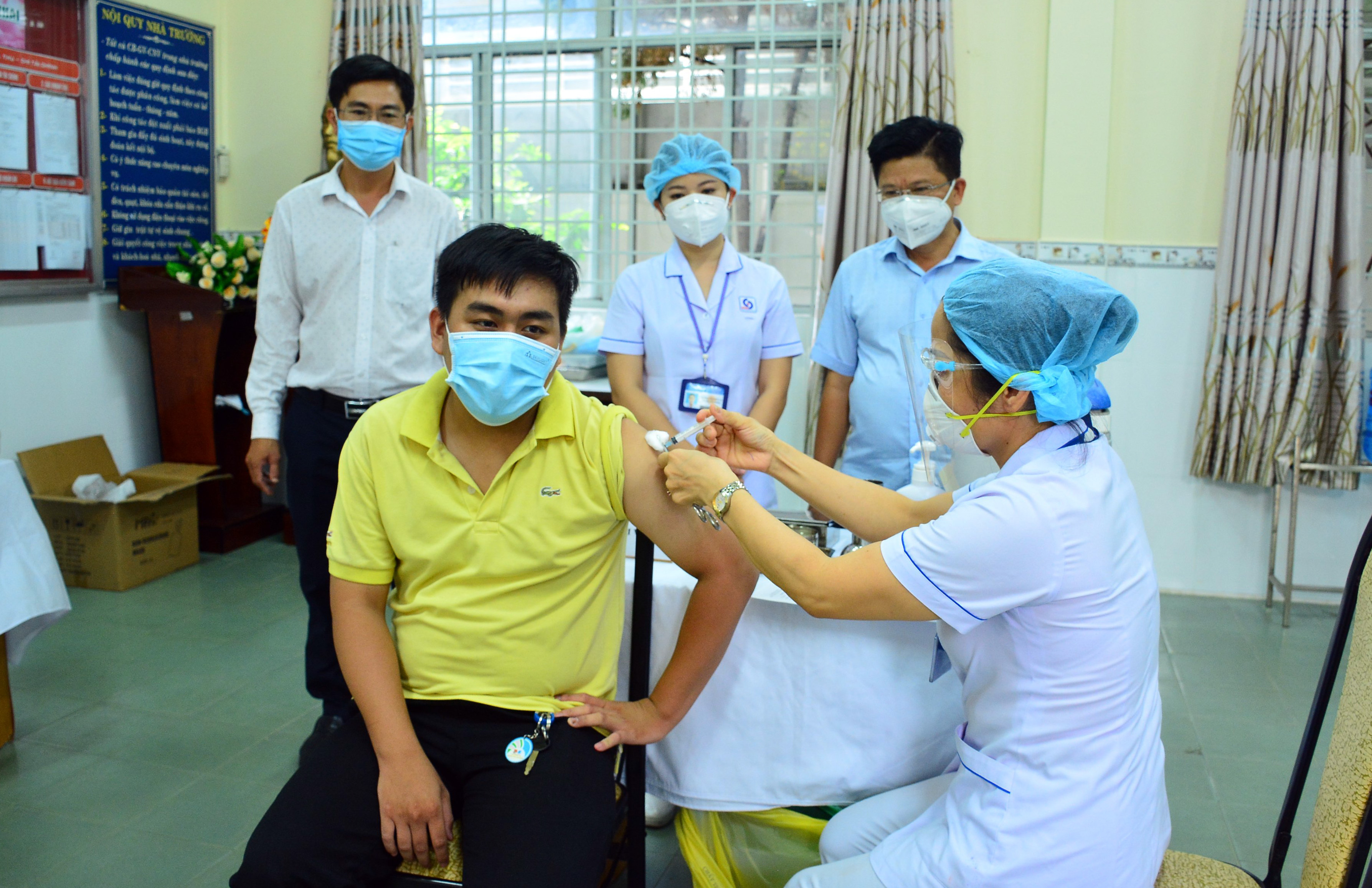Hơn 404.000 người được tiêm vaccine phòng Covid-19 