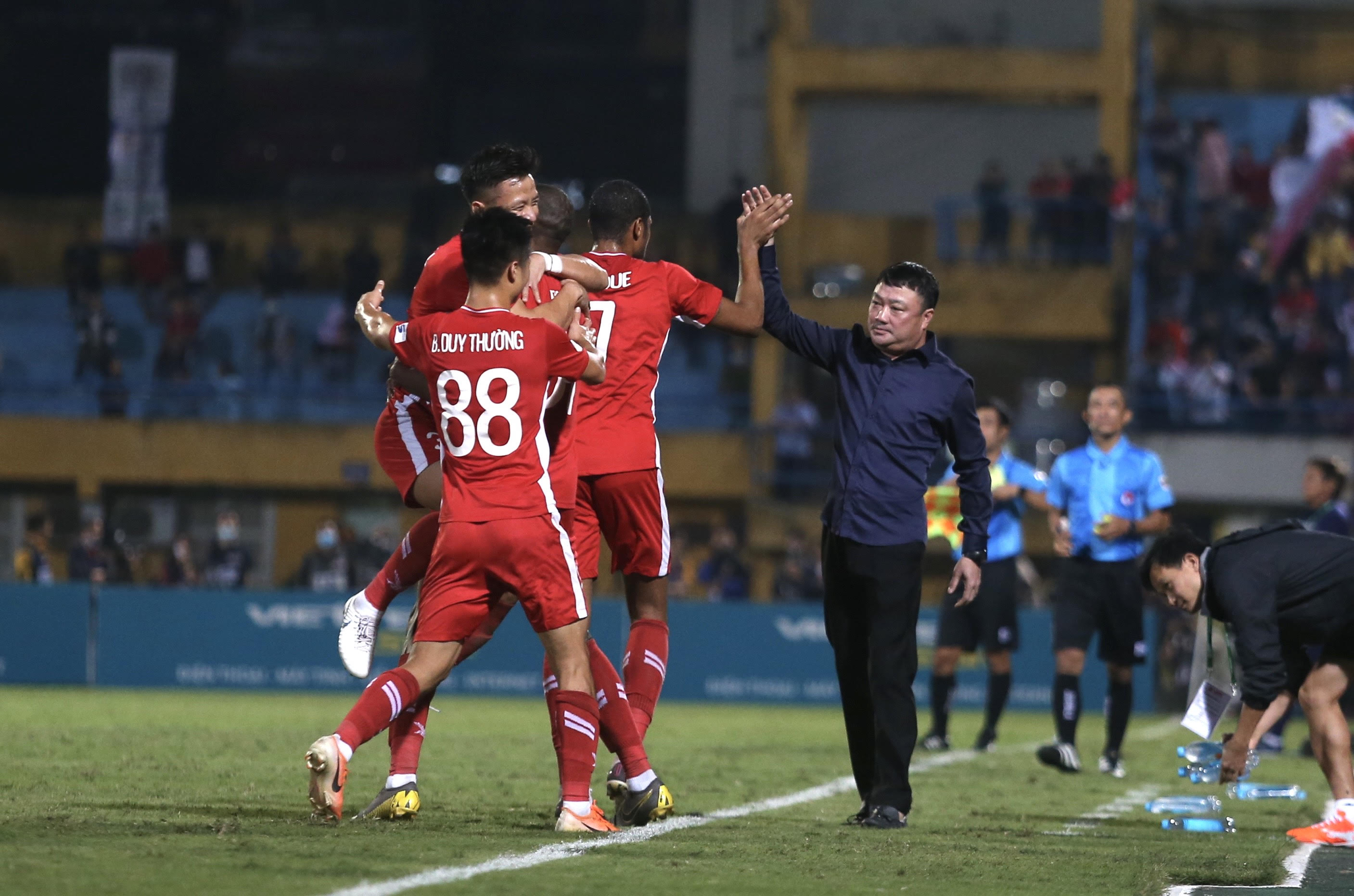 Ước muốn của đội bóng áo lính