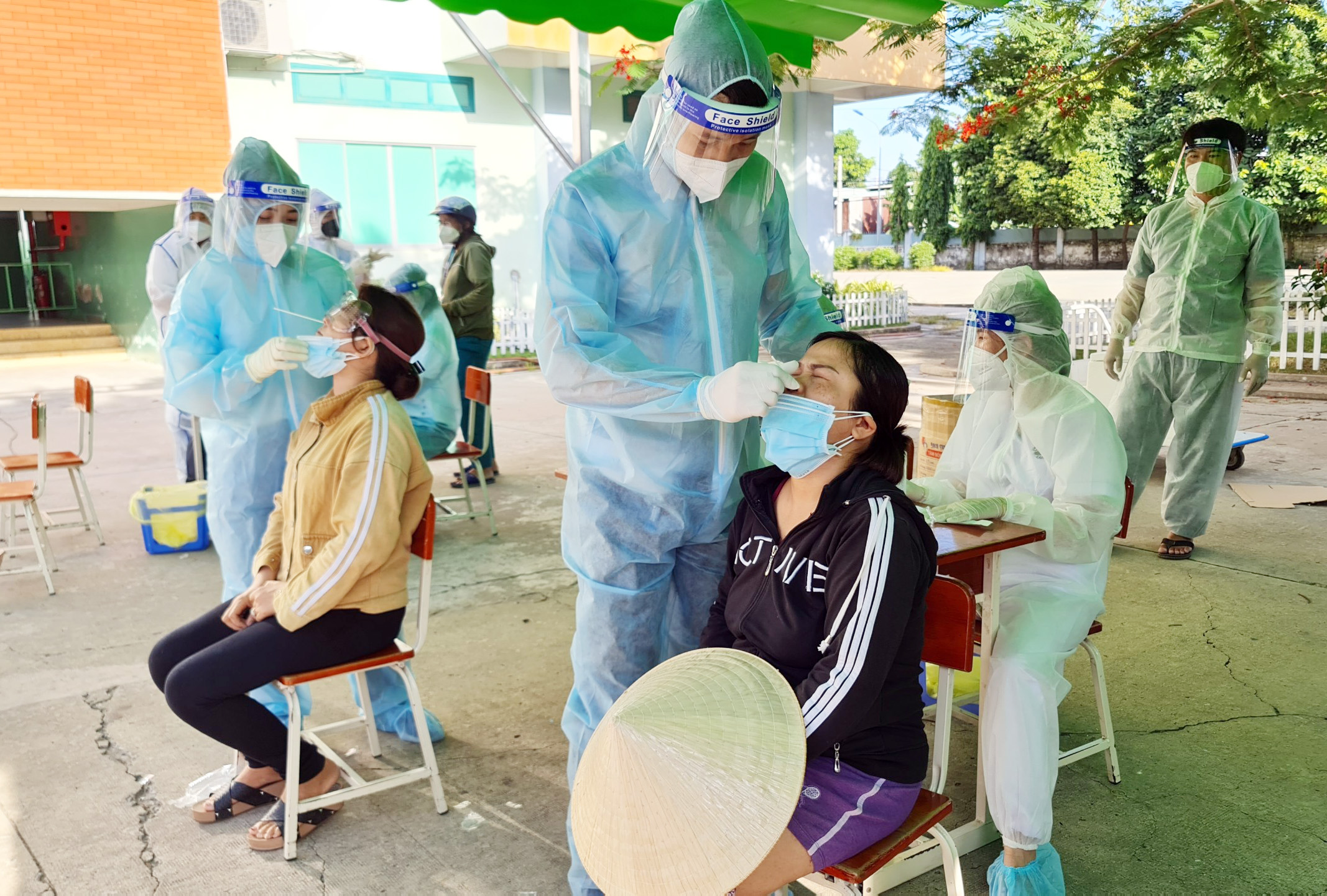 Thành phố Hồ Chí Minh triển khai kế hoạch lấy mẫu xét nghiệm cho 5 triệu người