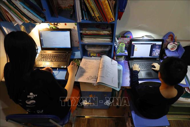 Tham gia và ứng xử văn hoá trên mạng xã hội