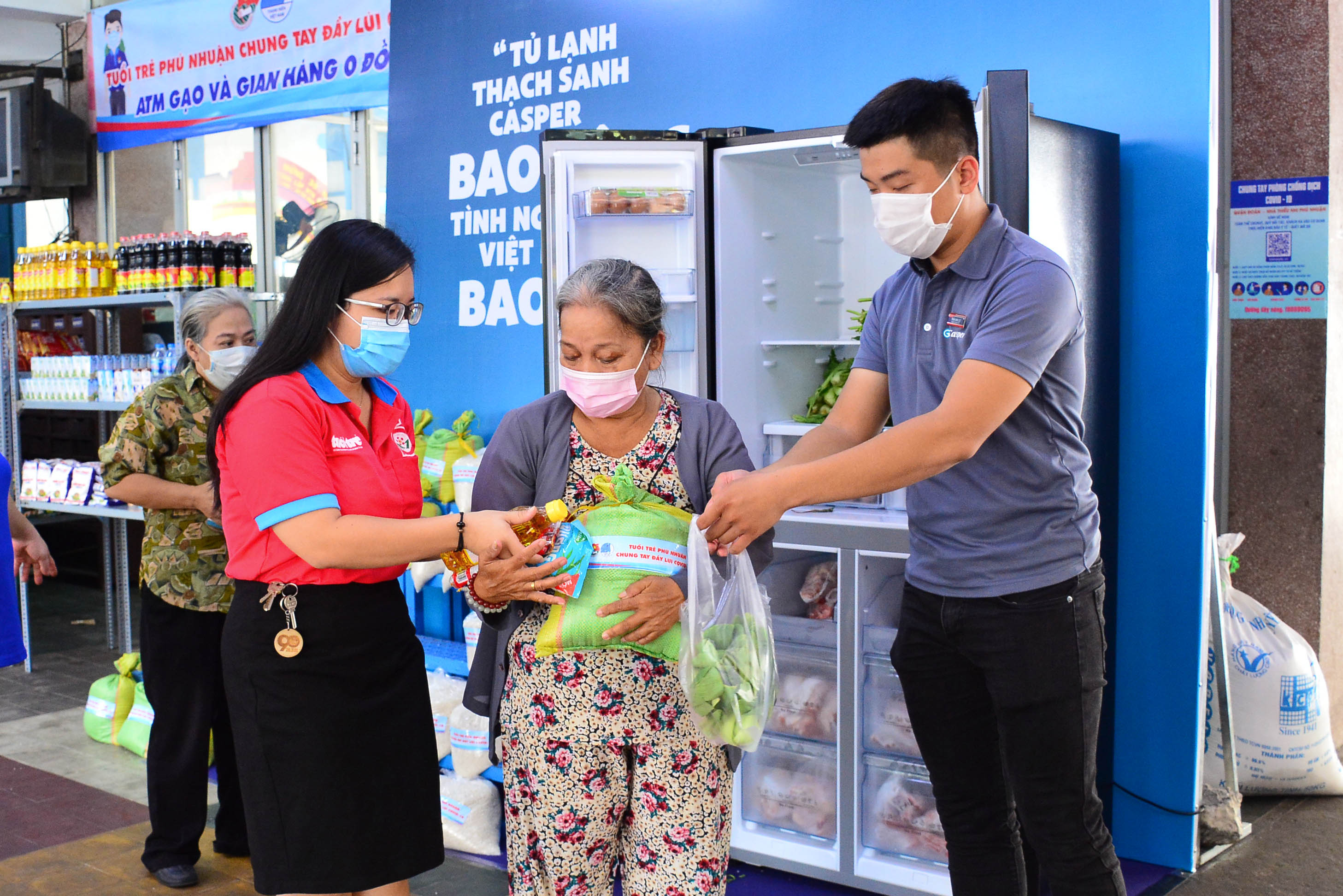 Hỗ trợ thực phẩm bảo quản lạnh cho người dân có hoàn cảnh khó khăn