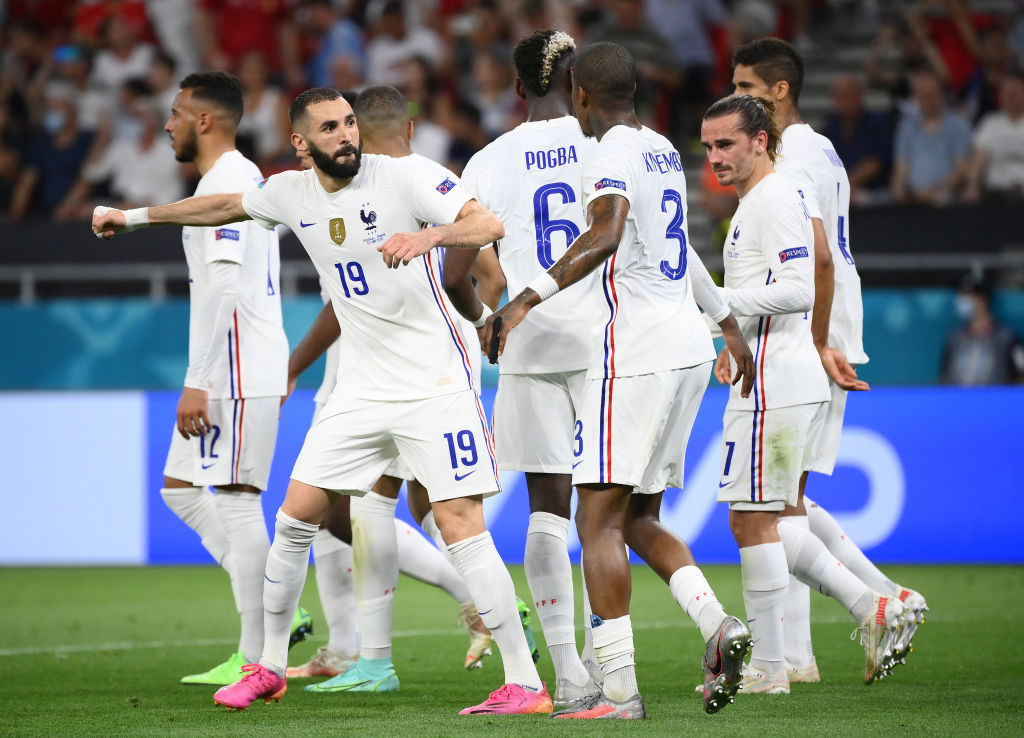 2 giờ ngày 29-6, Pháp - Thụy Sĩ: Lịch sử đứng về phía “những chú gà trống Gô-loa”