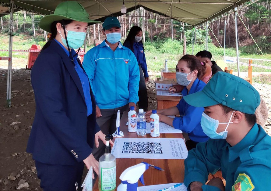 Lâm Đồng khẩn trương truy vết các trường hợp tiếp xúc với bệnh nhân nhiễm virus SARS-CoV-2

