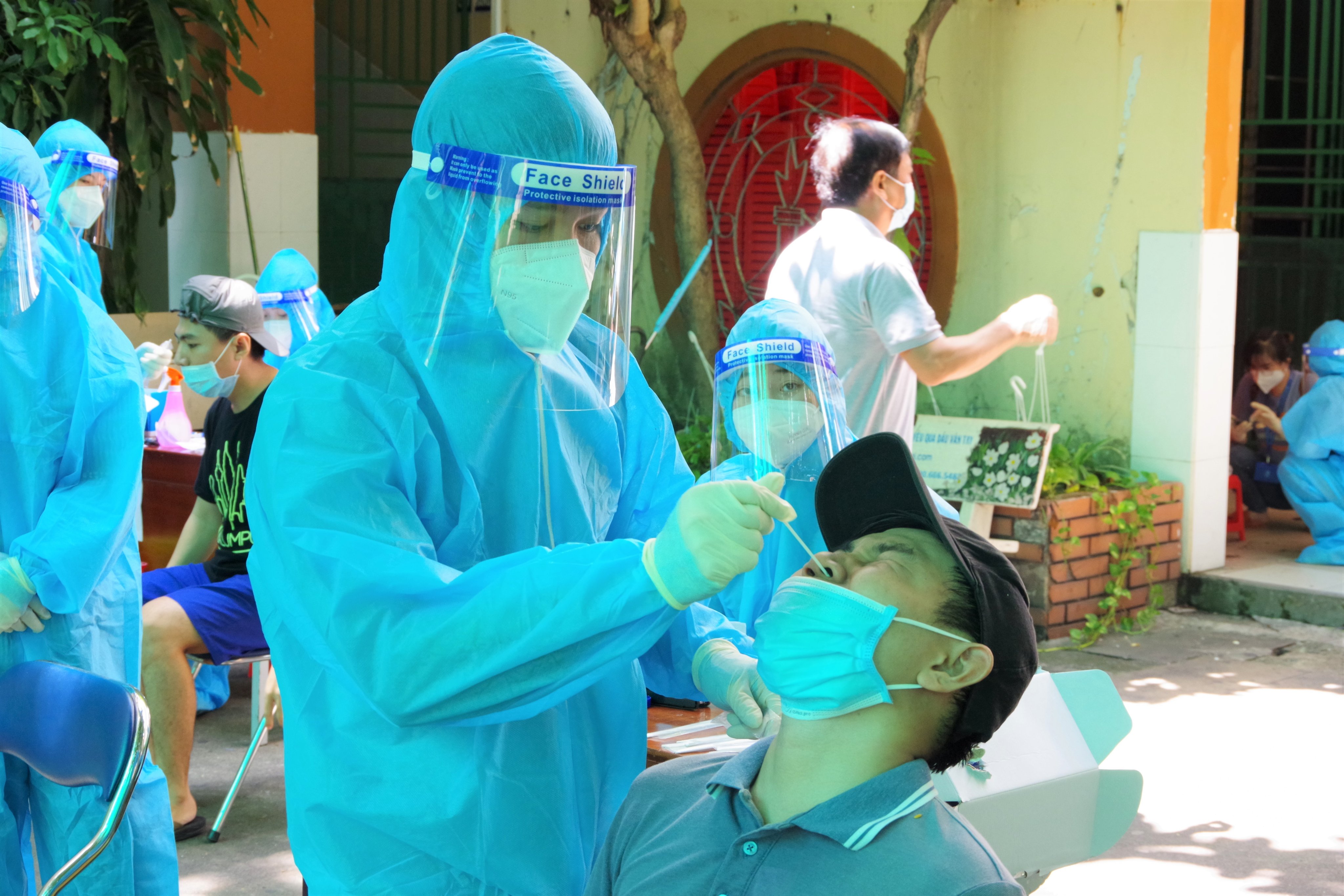 Thành phố Hồ Chí Minh tiếp tục siết chặt các biện pháp phòng, chống dịch