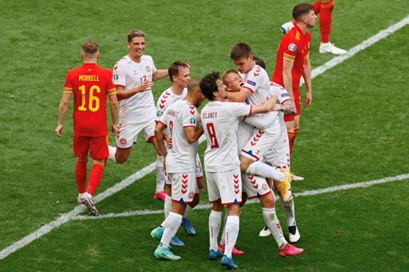 23 giờ ngày 3-7, CH Séc - Đan Mạch: “Ngựa ô” đại chiến!