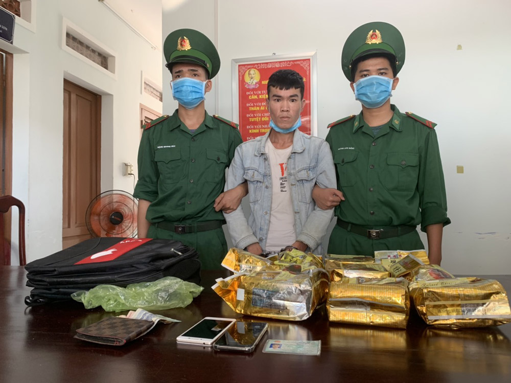 Bộ đội Biên phòng bắt 2 đối tượng, thu giữ 17kg ma túy tổng hợp

