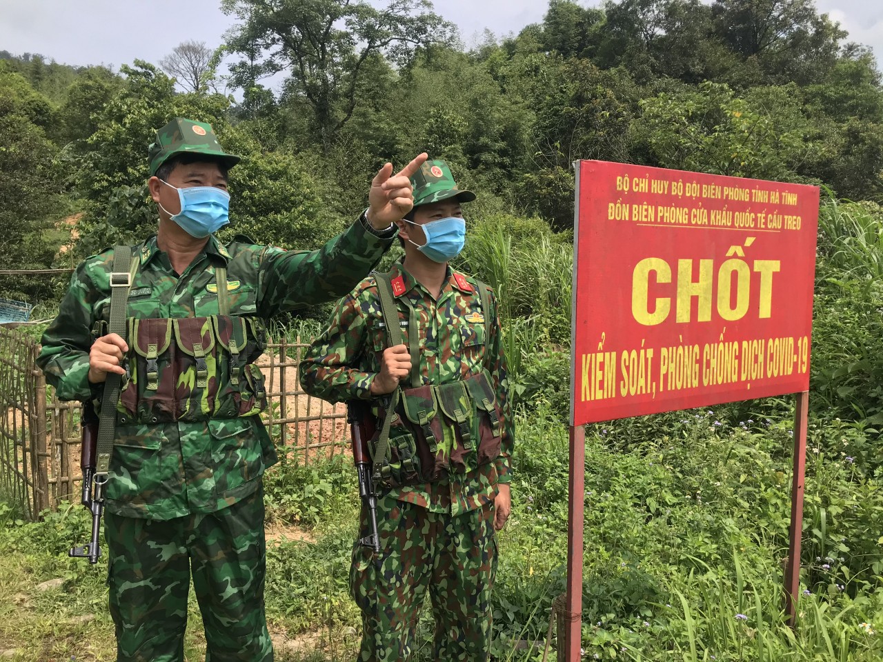 Lán trại là nhà, rừng là đơn vị