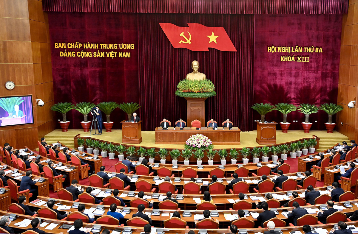 Xây dựng Đảng và hệ thống chính trị, đáp ứng yêu cầu của cách mạng trong giai đoạn mới