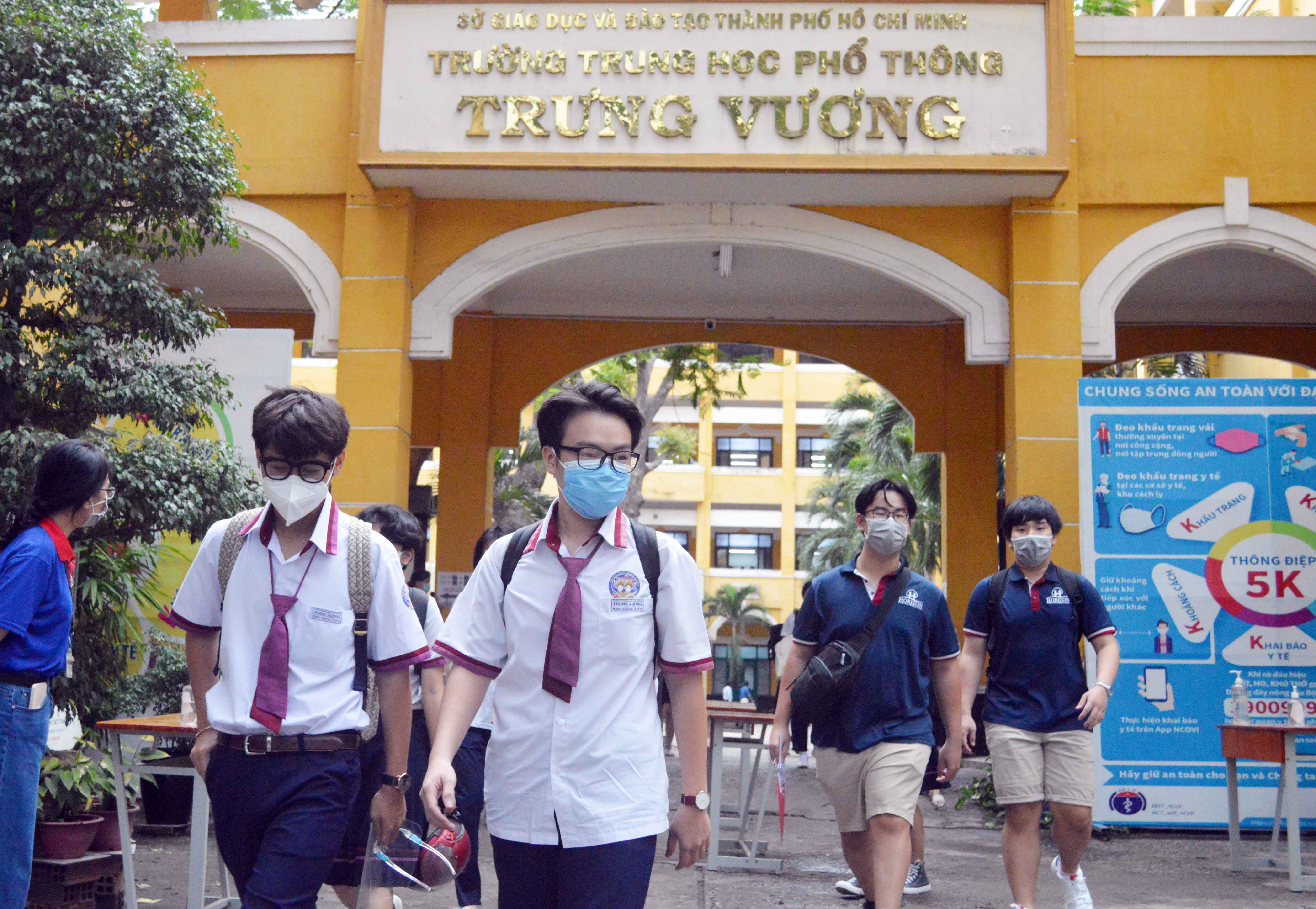 Kỳ thi đặc biệt ở Thành phố mang tên Bác