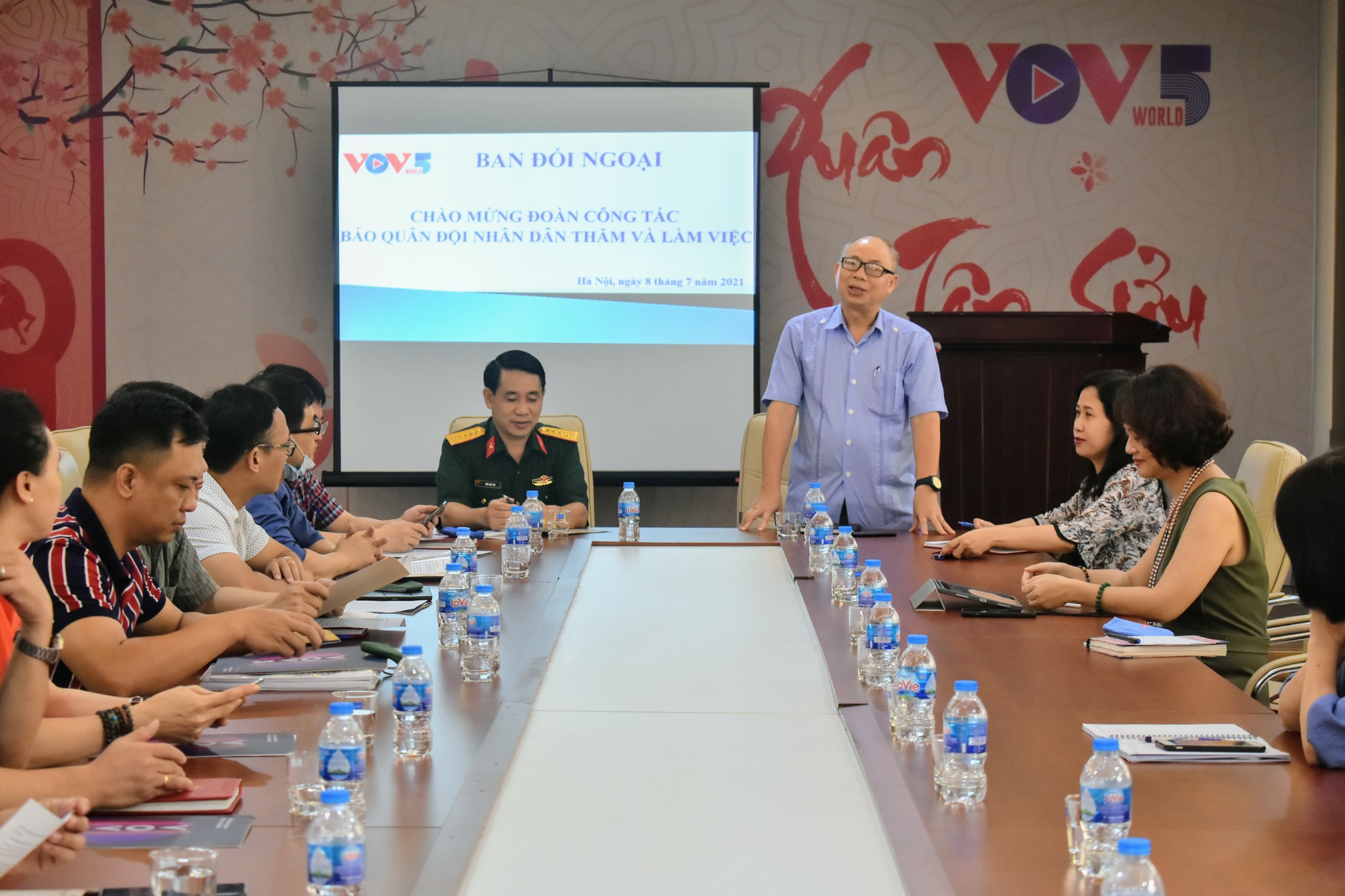 Trao đổi kinh nghiệm phát triển các chuyên trang ngoại ngữ trên Báo Quân đội nhân dân Điện tử