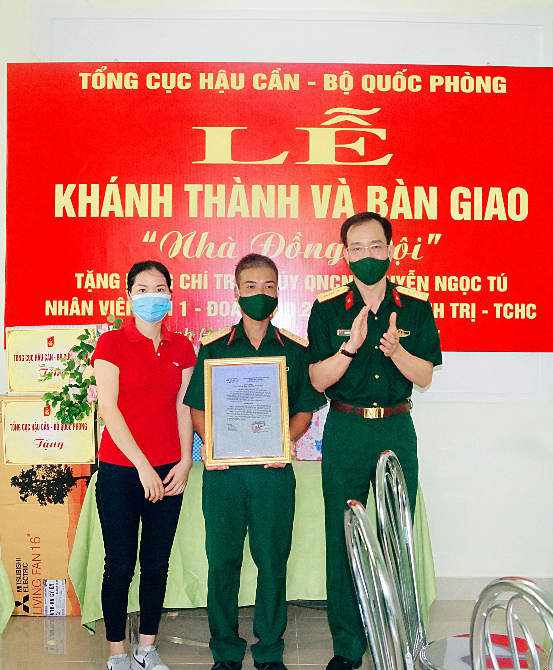 Tổng cục Hậu cần bàn giao Nhà đồng đội cho quân nhân thuộc Đoàn An điều dưỡng 296