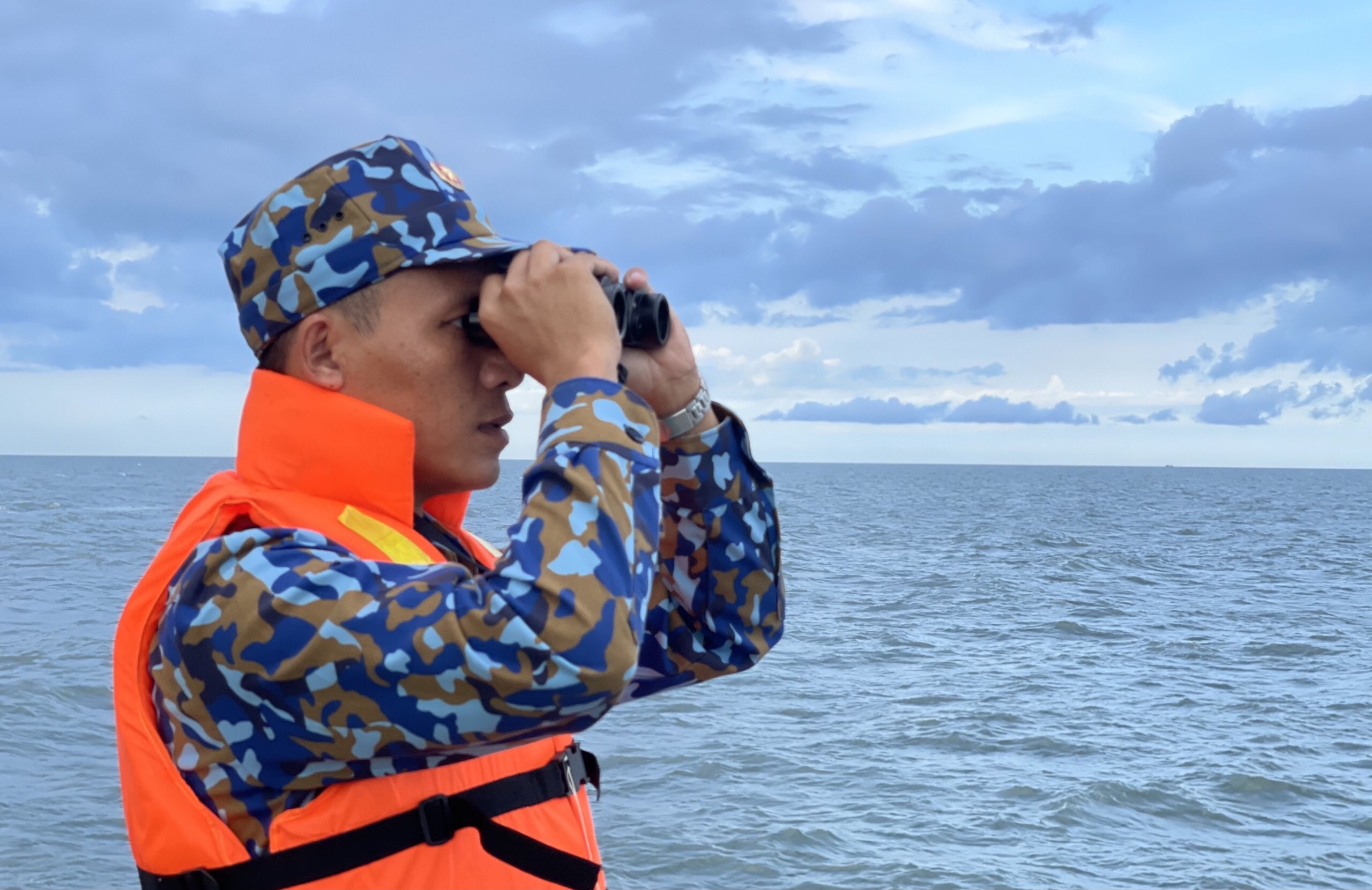 Nhật ký gửi con trai vừa chào đời của một thuyền trưởng Hải quân