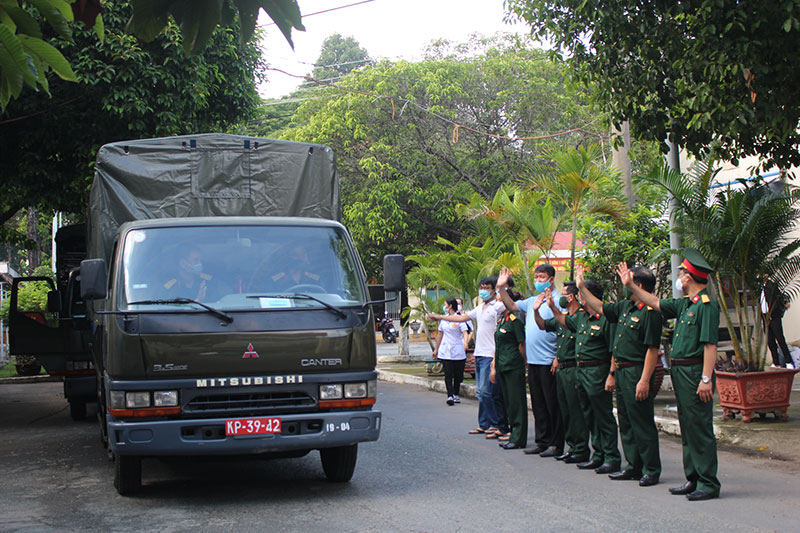 Bệnh viện dã chiến truyền nhiễm số 5 xuất quân chống dịch tại TP Hồ Chí Minh