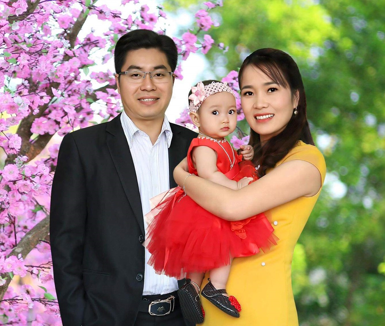 Biết tiếng Lào, “cưa” được vợ