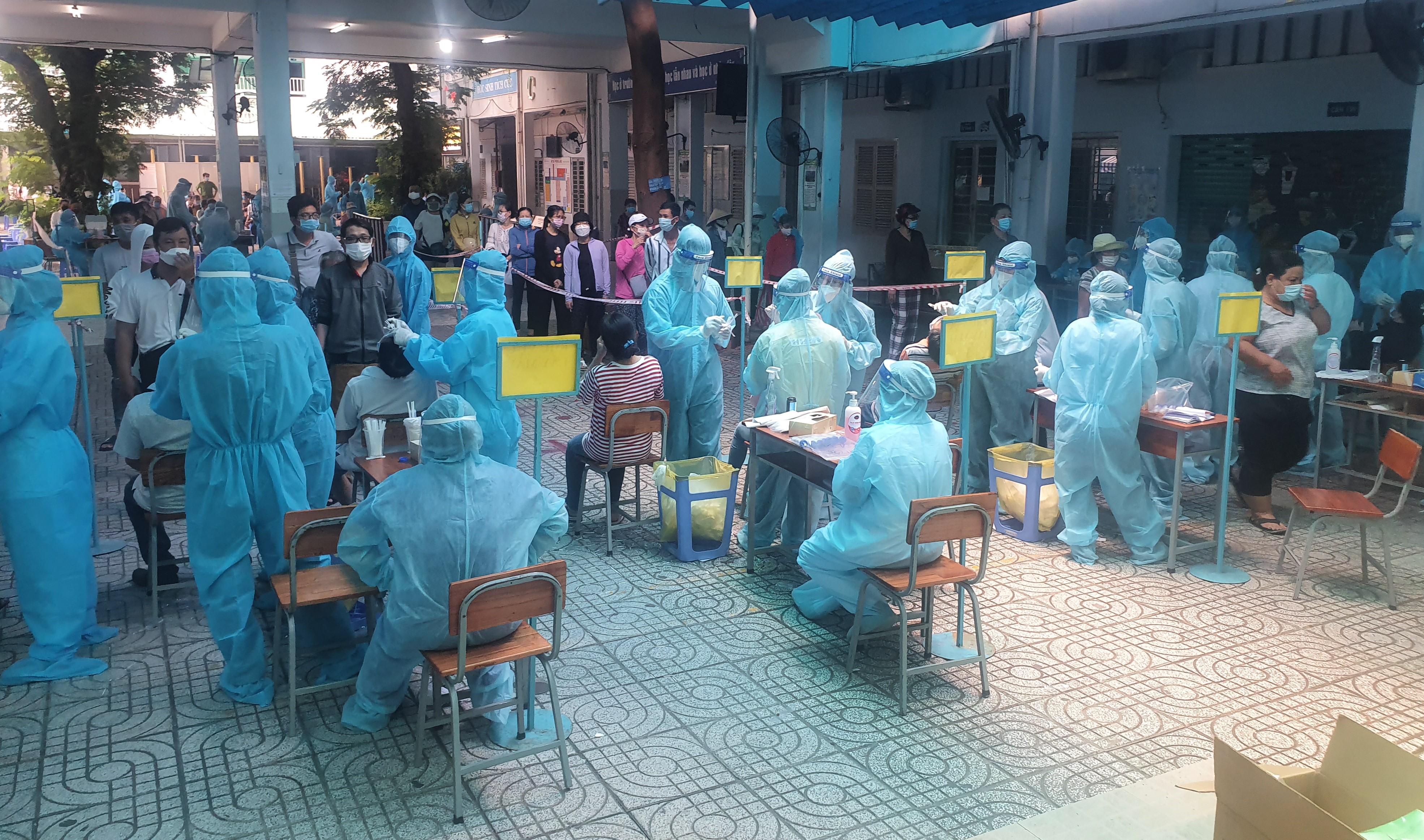 Bài 2: Tuyến đầu không đơn độc 