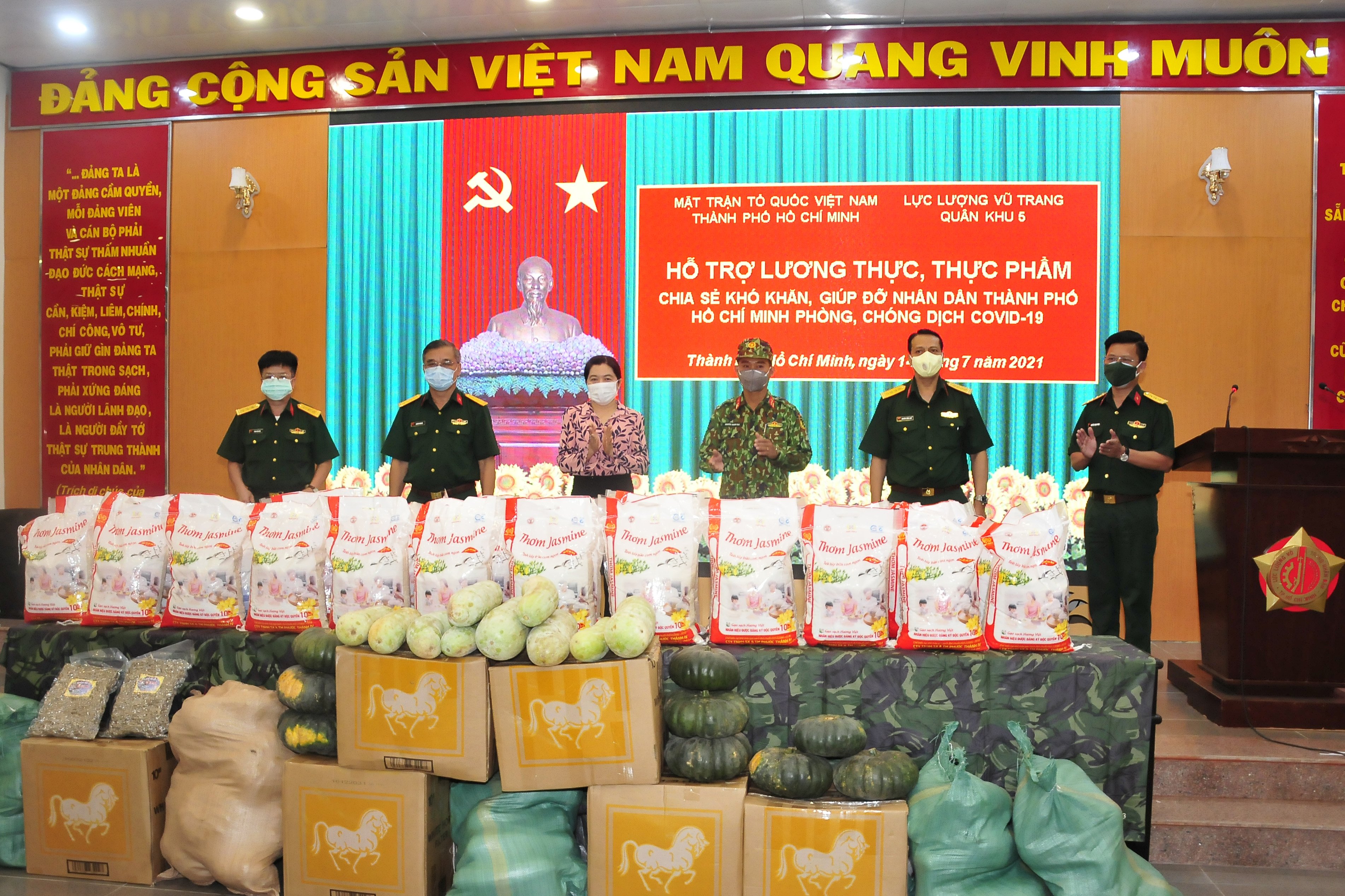 Quân khu 5 hỗ trợ Thành phố Hồ Chí Minh phòng, chống dịch