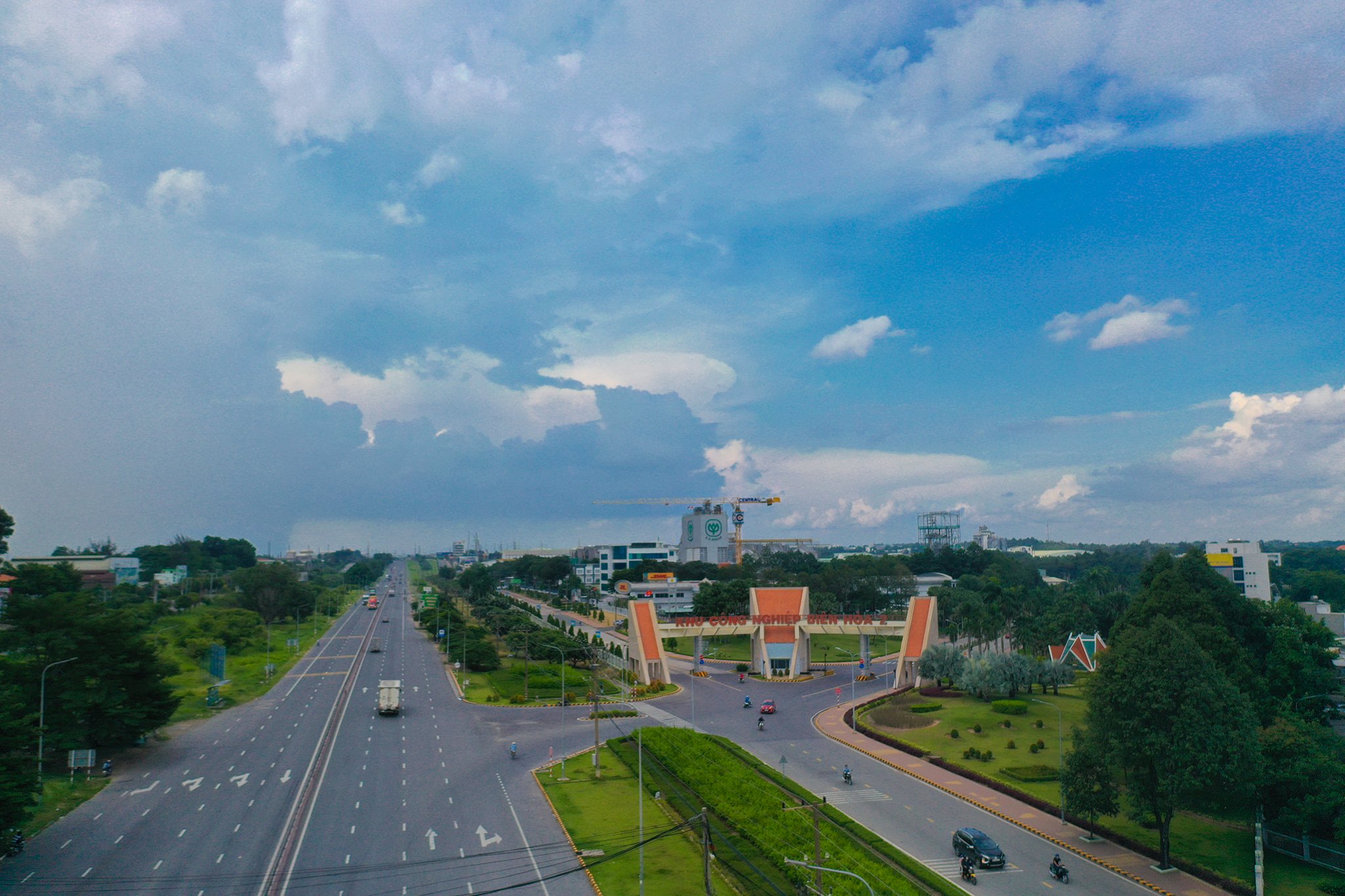 Khu công nghiệp Biên Hòa 2 cũng rất trầm lặng, vắng vẻ.