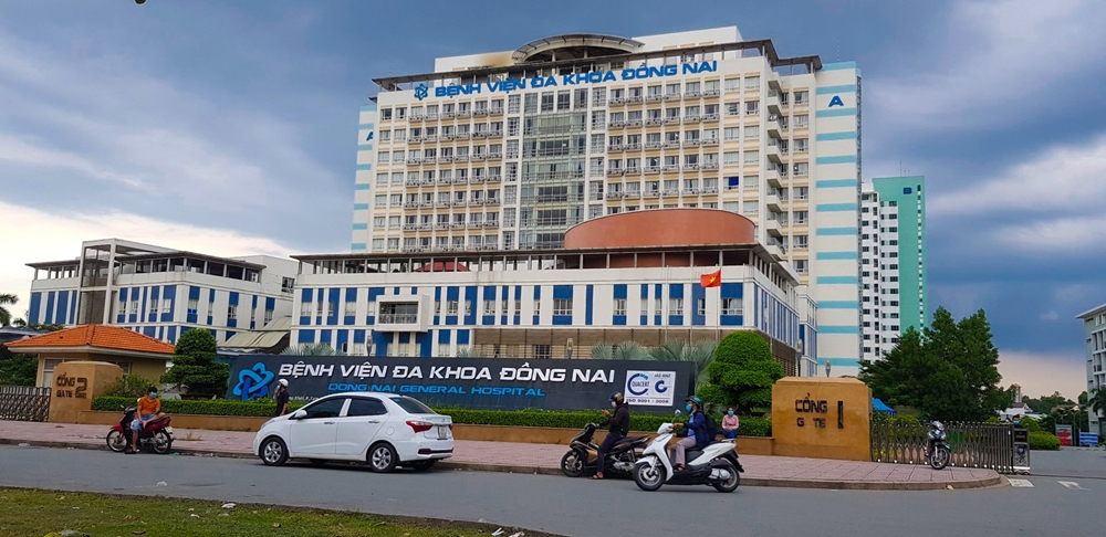 Bệnh viện Đa khoa Đồng Nai, trung tâm y tế lớn nhất tỉnh, đã kích hoạt đồng bộ hệ thống kiểm soát dịch bệnh, điều trị bệnh nhân Covid-19.