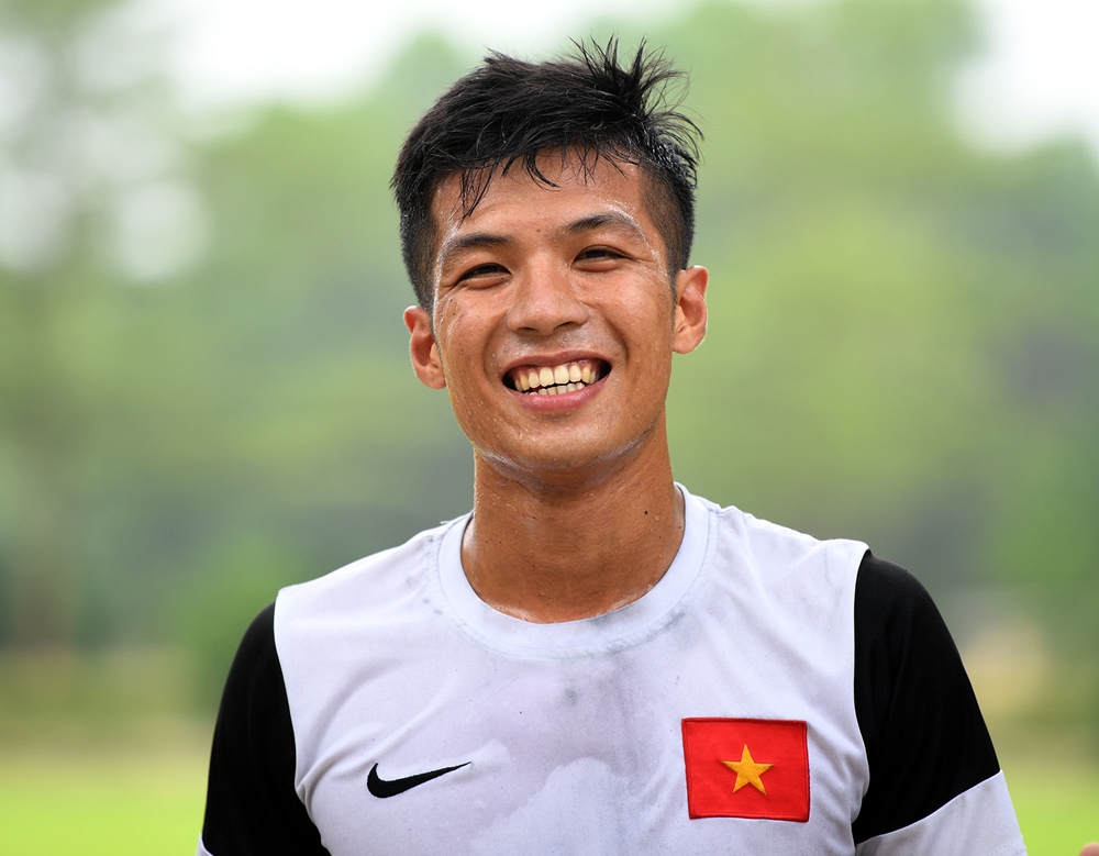 Trung sĩ Dương Đức Hùng học viên của Trường Sĩ quan Phòng hóa sút gần 5kg sau 3 tháng huấn luyện nhưng thành tích trong huấn luyện về sức bền và tốc độ chạy thay đổi lớn.