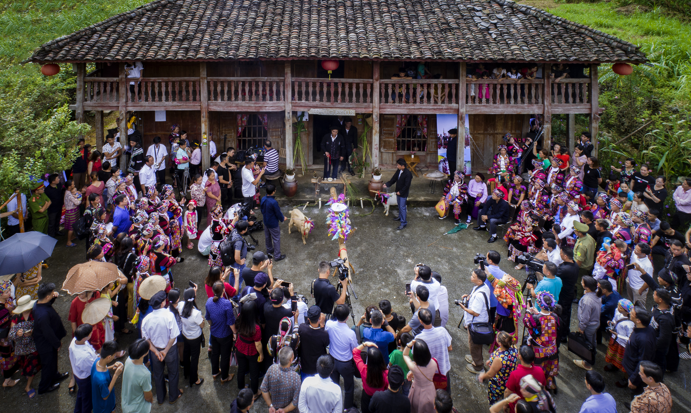 Nét đẹp lễ rửa làng của người Lô Lô