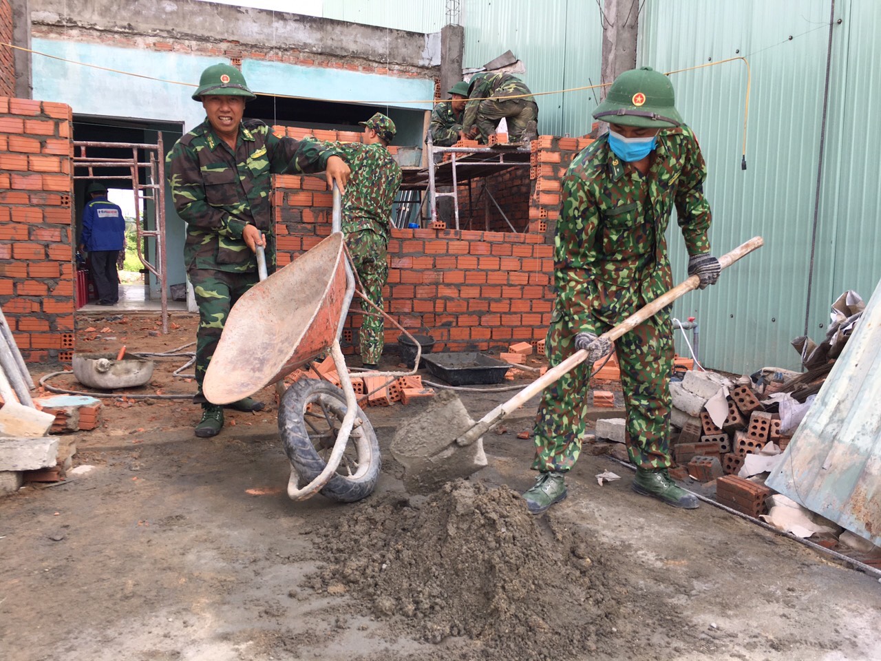 Vững lòng dân, chắc thế trận biên phòng