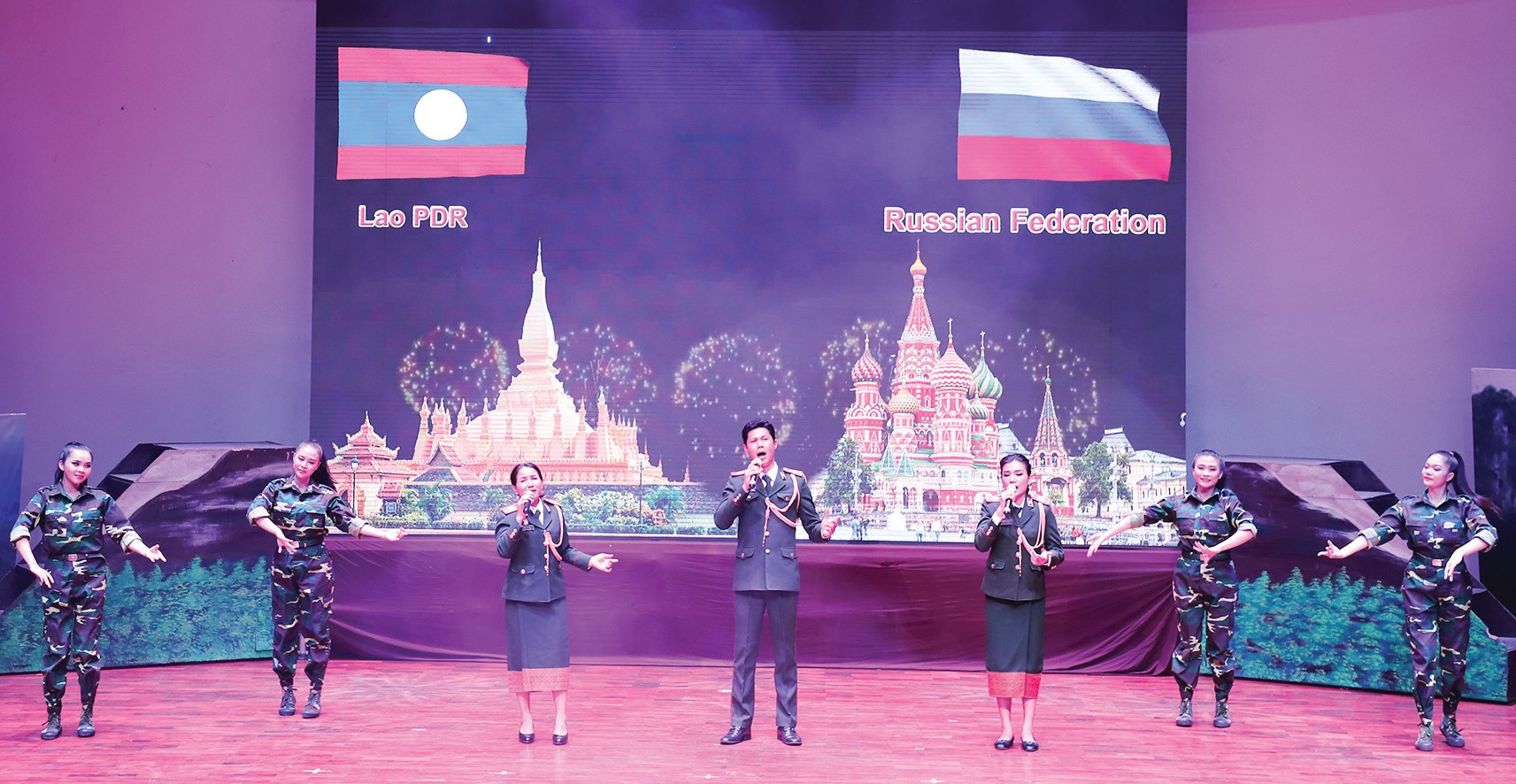 Đội tuyển Văn hoá nghệ thuật của Quân đội nhân dân Lào sẵn sàng đua tài 