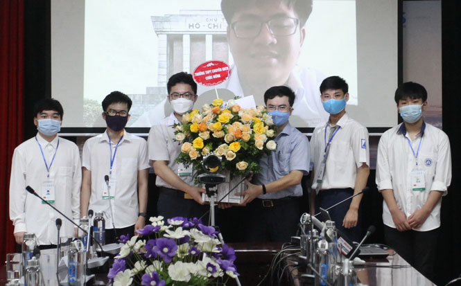 Sáu học sinh Việt Nam dự thi Olympic toán học quốc tế năm 2021