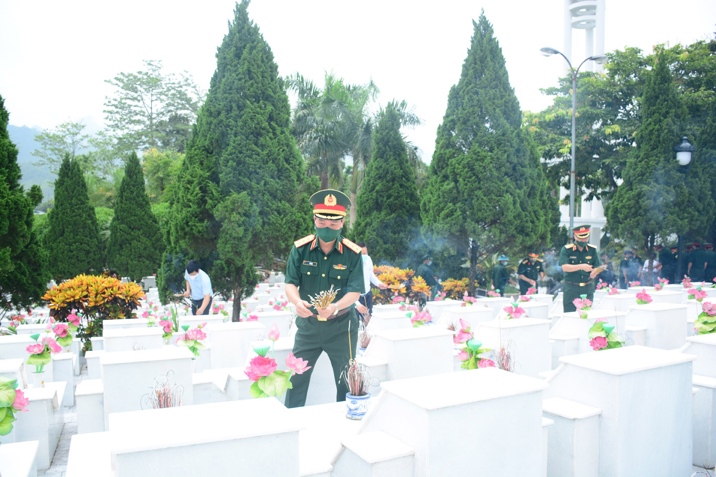 Quân ủy Trung ương, Bộ Quốc phòng dâng hương, viếng các anh hùng liệt sĩ tại Hà Giang