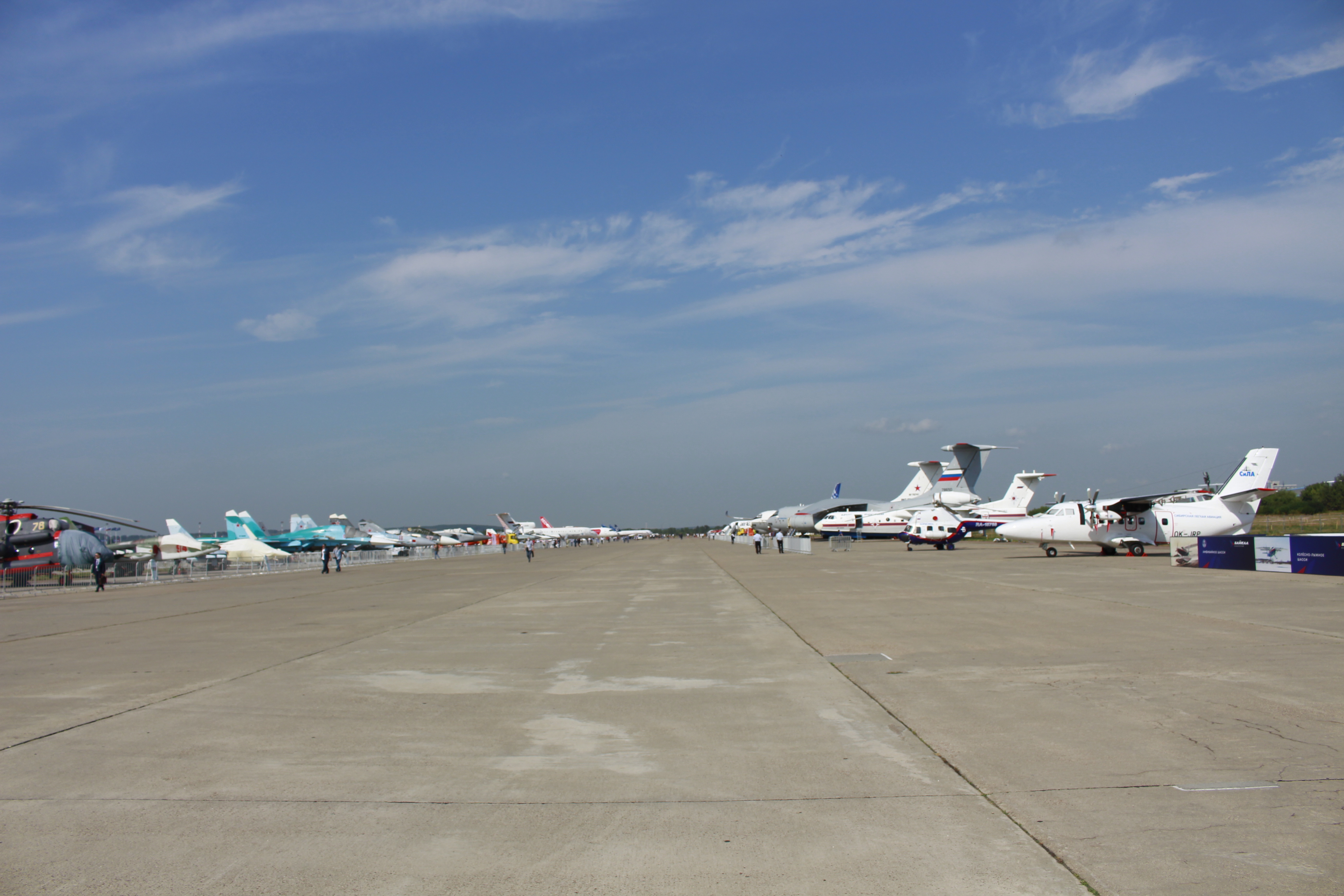 Nhiều trang bị quân sự hàng không hiện đại được giới thiệu tại MAKS-2021

