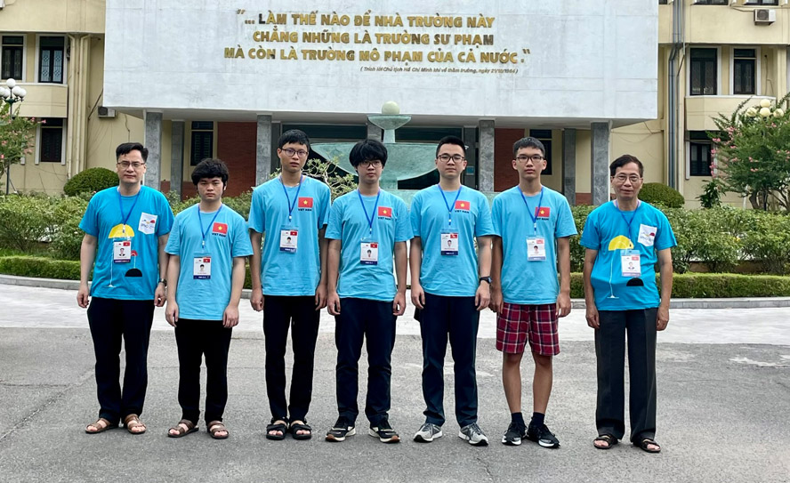 Học sinh Việt Nam giành 3 Huy chương vàng Olympic Vật lý