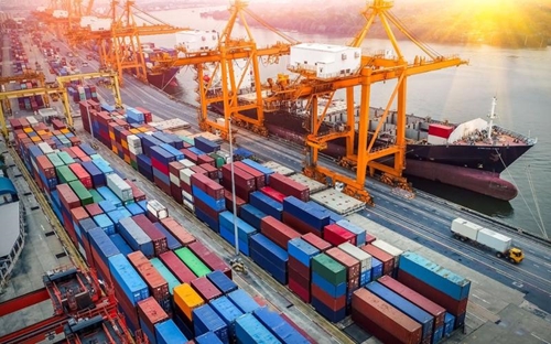 Tổng trị giá xuất nhập khẩu hàng hóa nửa tháng 7 đạt 27,39 tỷ USD