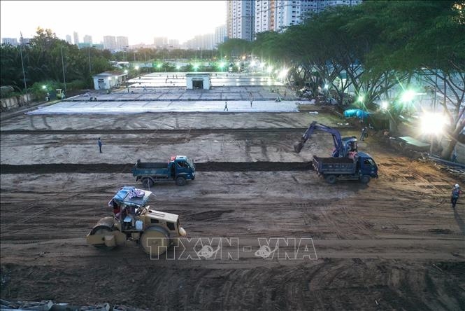 Thành phố Hồ Chí Minh xây dựng 2 bệnh viện dã chiến quy mô gần 6.000 giường