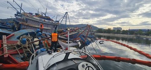 Đà Nẵng: Phối hợp xử lý sự cố tràn dầu tại âu thuyền Thọ Quang
