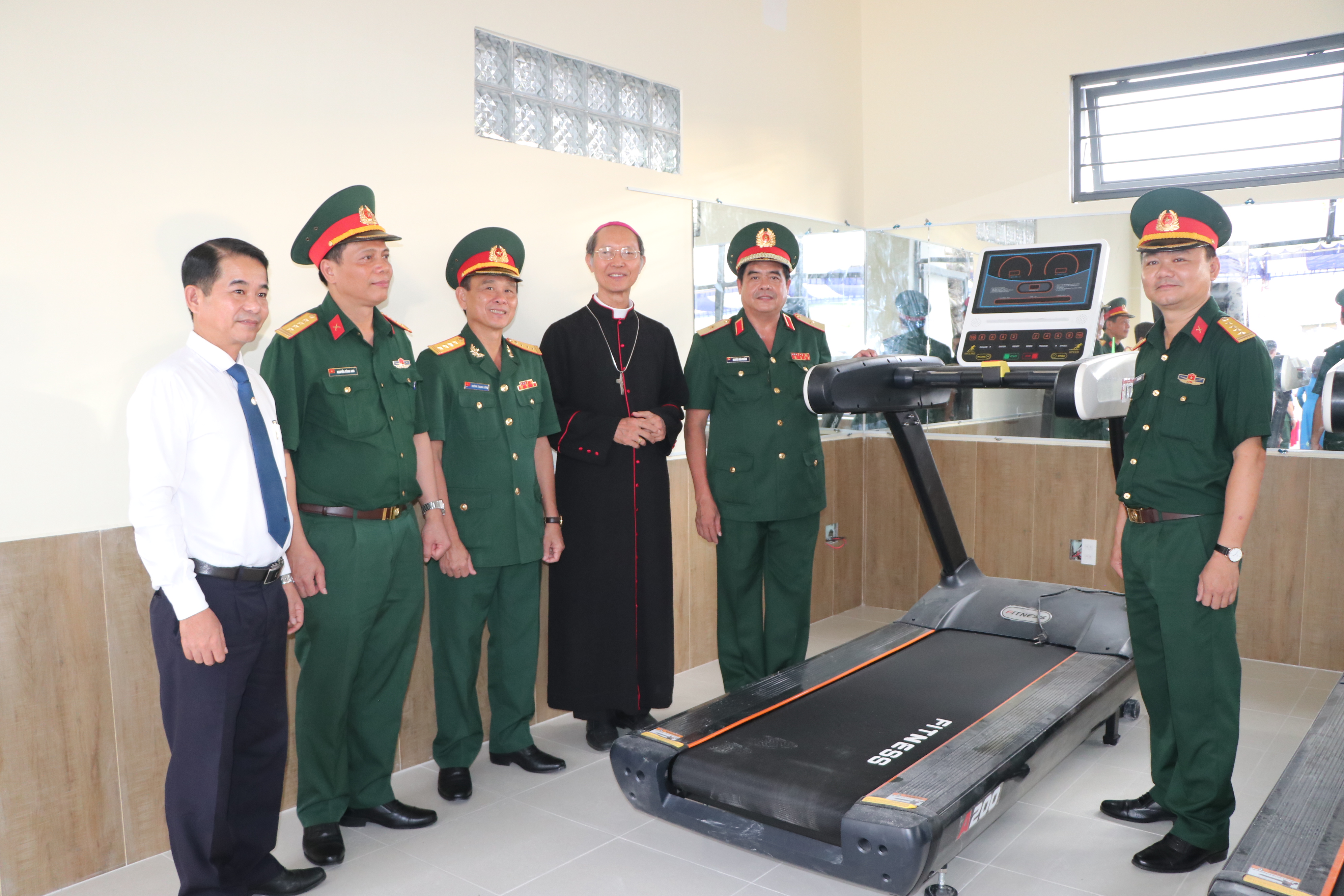 Củng cố “thế trận lòng dân” ở vùng đồng bào có đạo