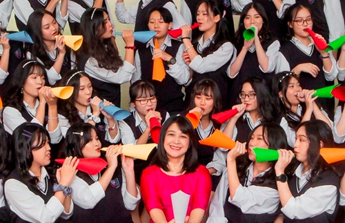 Chọn trường, không ai thông thái hơn người học