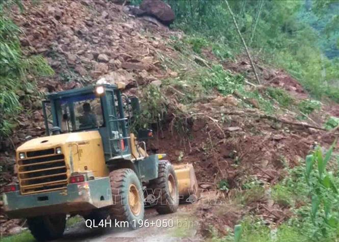 Sạt lở trên quốc lộ 4H, giao thông từ Lai Châu đi Điện Biên bị chia cắt