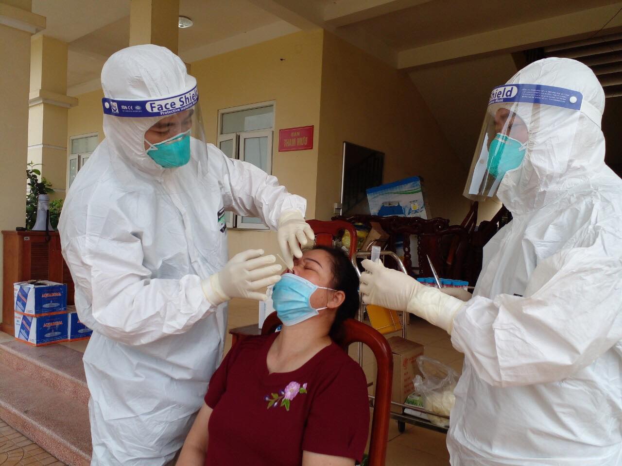 Bộ đội phòng không - không quân chung tay đẩy lùi dịch Covid-19