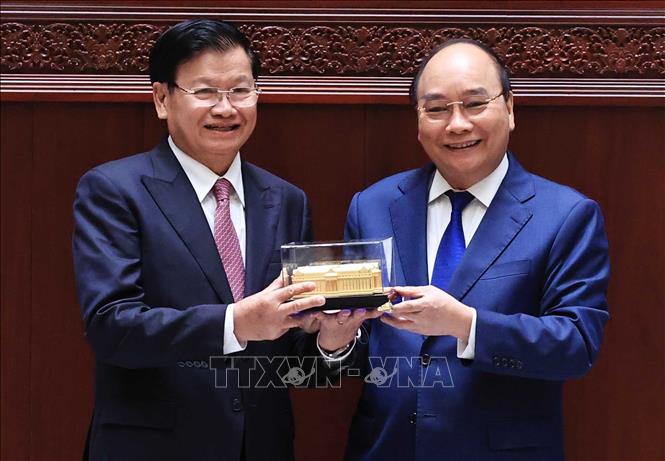 Lễ trao tặng công trình Nhà Quốc hội Lào