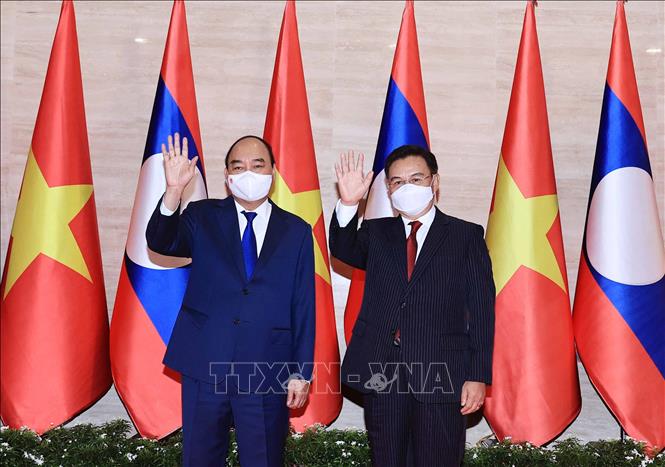 Chủ tịch nước Nguyễn Xuân Phúc hội kiến Chủ tịch Quốc hội Lào Saysomphone Phomvihane