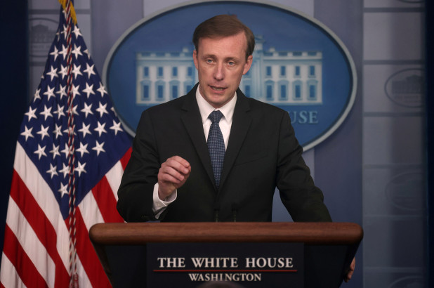 Mỹ hối thúc OPEC+ tăng sản lượng dầu mỏ