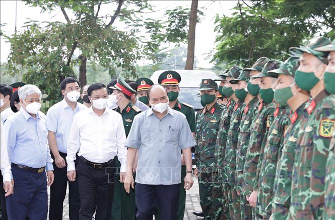 Chủ tịch nước Nguyễn Xuân Phúc thăm, động viên Hà Nội phòng, chống Covid-19