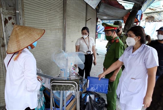 Hà Nội xử lý gần 900 trường hợp vi phạm quy định phòng, chống dịch
