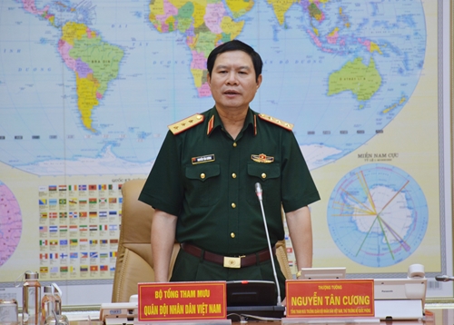 Thượng tướng Nguyễn Tân Cương làm việc về hoạt động của các đoàn kinh tế quốc phòng