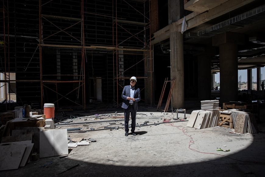 Hồi sinh từ đống tro tàn